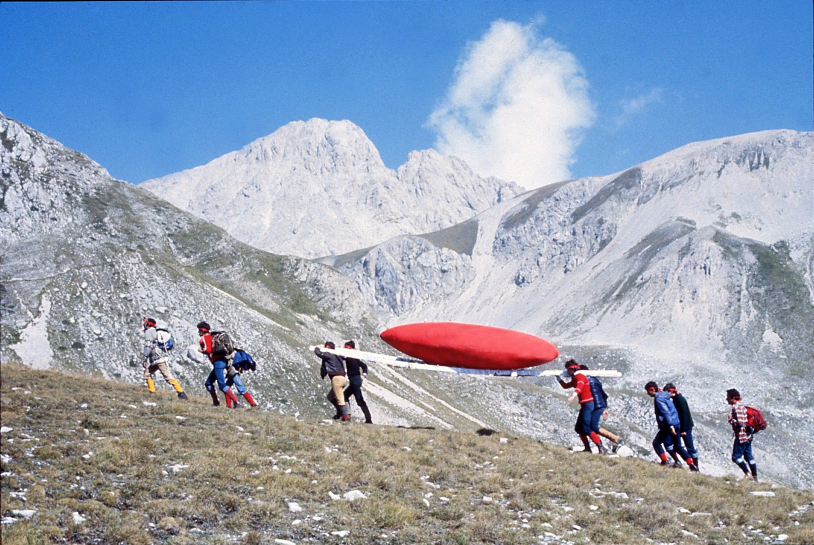 Un cuore rosso sul Gran Sasso, 1975, immagine 12