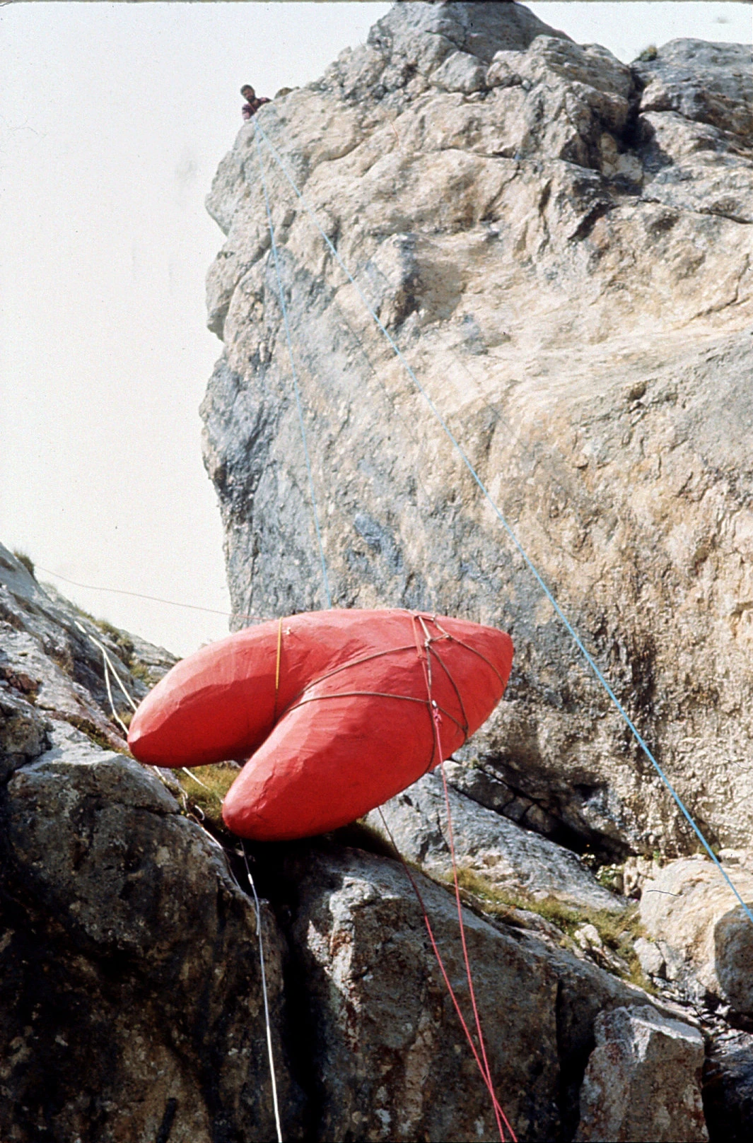 Un cuore rosso sul Gran Sasso, 1975, immagine 14