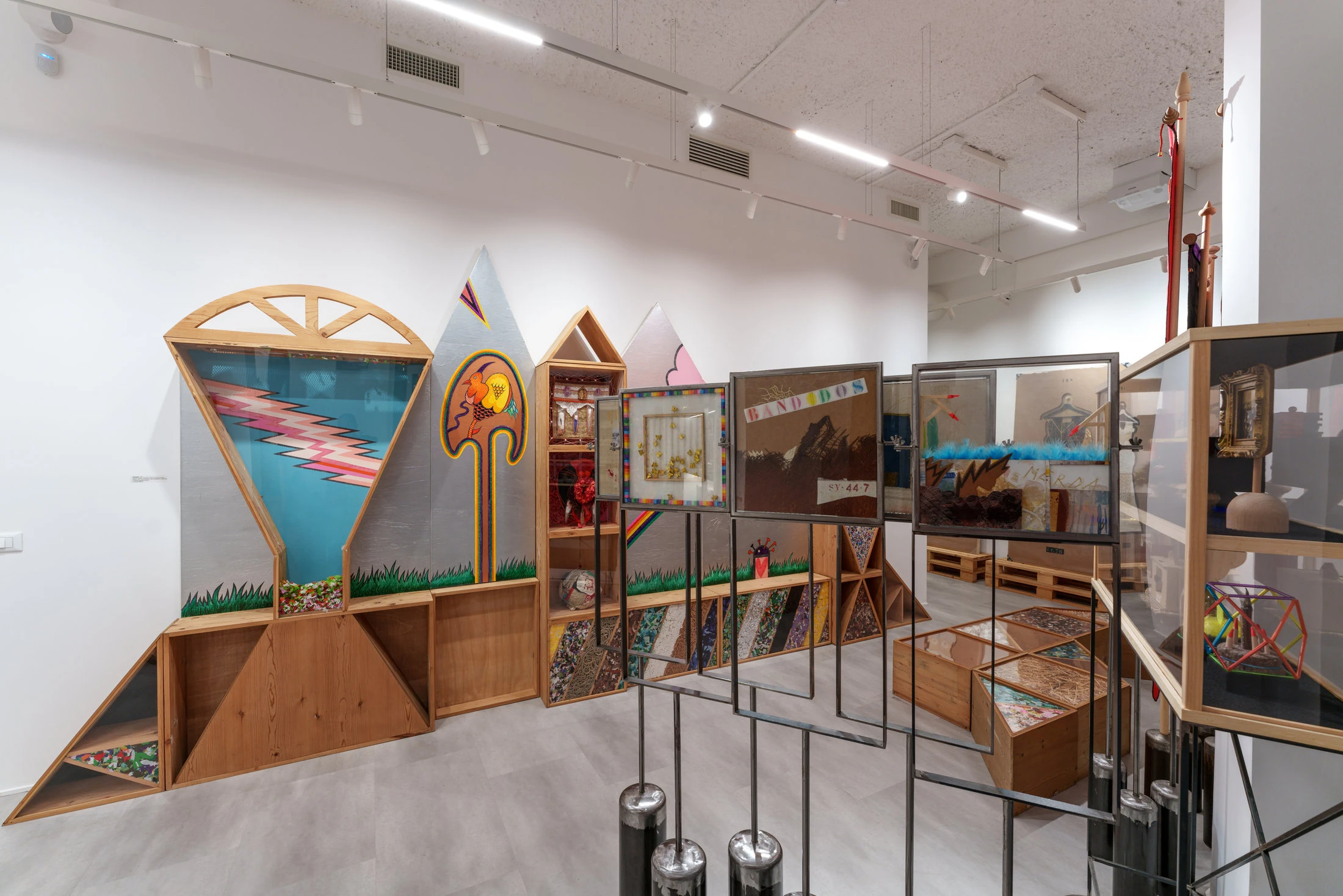 Opere e strutture nello spazio espositivo