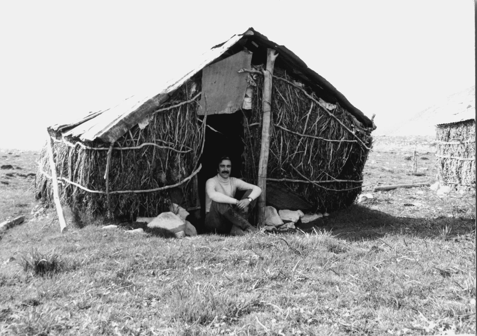 1972 Campo Felice - in una capanna di pastori