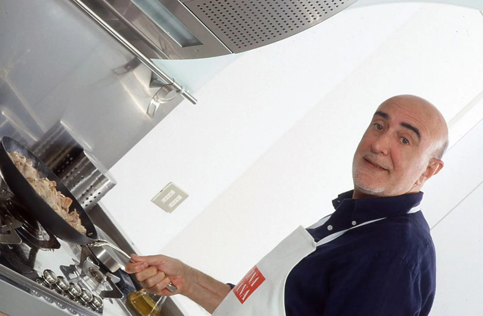 2005 Milano - Redazione della rivista “La cucina italiana” davanti ai fornelli